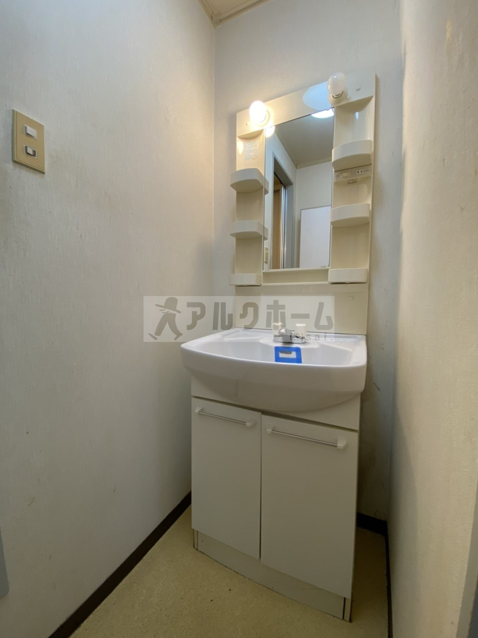 プレアール本郷の独立洗面台