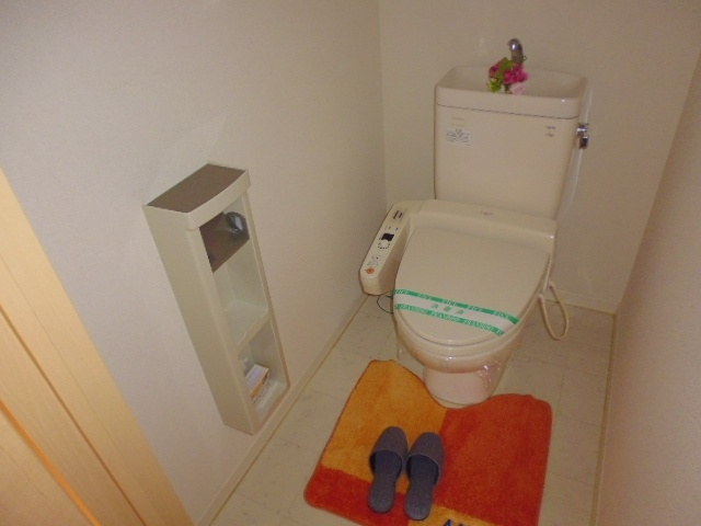 ＫＯ．レジデンスＡのトイレ|シャワー付きトイレ