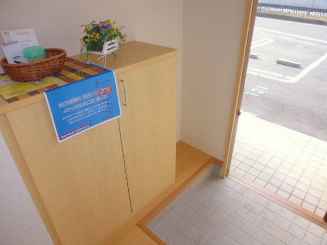 ＫＯ．レジデンスＡの玄関|シューズボックス