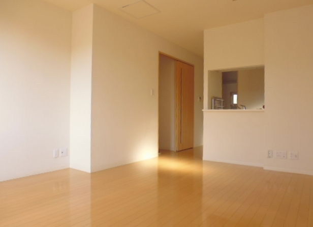 ＫＯ．レジデンスＡの居間・リビング|ダイニング