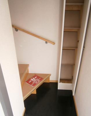 【玄関】 | グリーンハイツ３号 | ２階のお部屋になります。