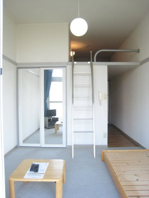 【居間・リビング】 | トゥインクル妙典Ｂ | ３Ｆはロフトが有りません。家具家電が付いているお部屋と無いお部屋があります。