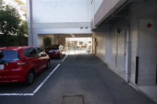 【駐車場】 | 平面駐車場