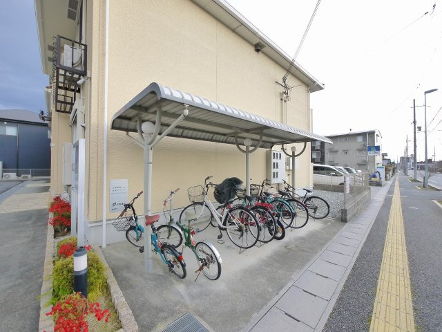 サンガーデンＭ・Ⅴのその他共用部分|屋根付き駐輪場