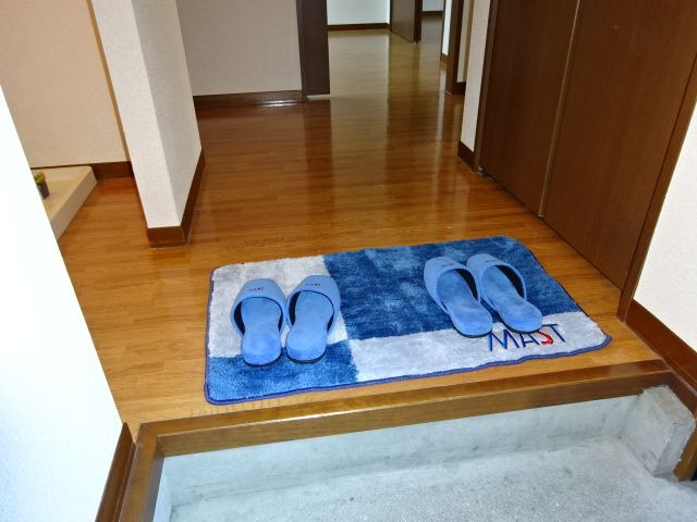 ジョワイユーマーサＢの玄関