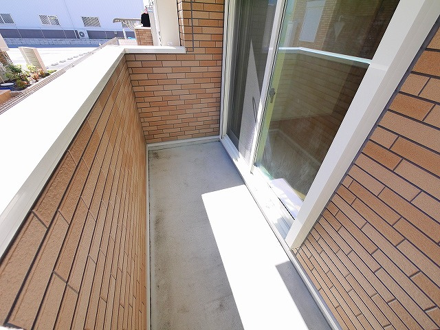 サンリット雅Ⅲのバルコニー|開放的で明るい空間を演出してくれるバルコニーです