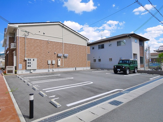 サンリット雅Ⅲの駐車場|駐車場があります