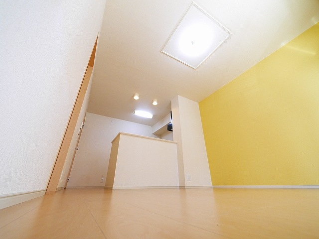 サンリット雅Ⅲの居間・リビング|使いやすい居間です