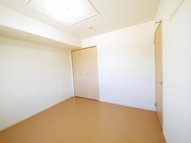 サンリット雅Ⅲの寝室|寝室にぴったりのお部屋です