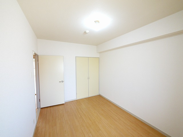 メゾン佐保Aの寝室|落ち着いて過ごせるお部屋なので、寝室にいかがでしょうか
