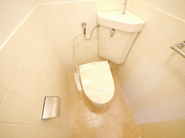 メゾン佐保Aのトイレ|コンパクトで使いやすいトイレです