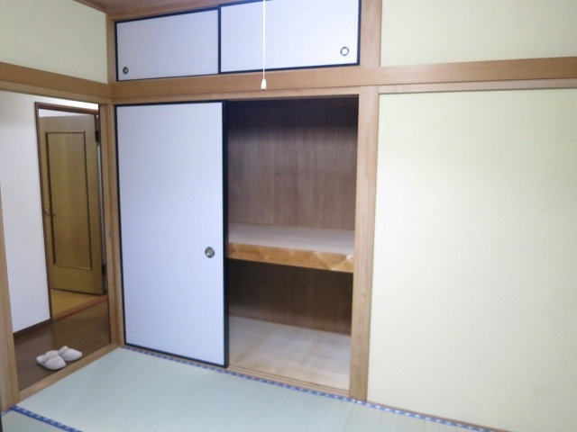 狭山ヶ丘2丁目貸家の収納|天袋のある収納
