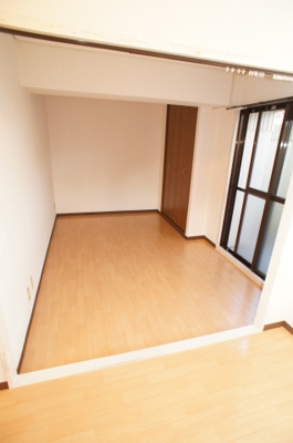 【洋室】 | アイエスオー参番館