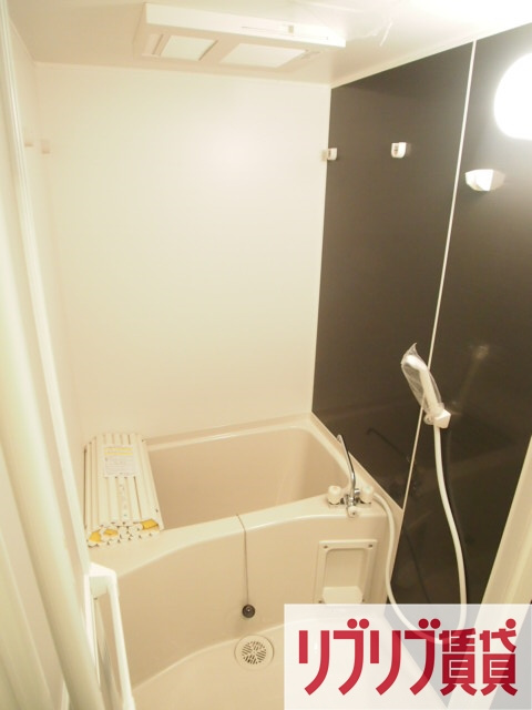 金太郎ヒルズ１００の浴室