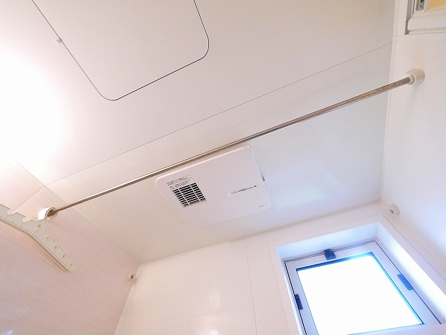 ヴィクトワール（神殿町）の浴室|お風呂には浴槽付き乾燥が付いています