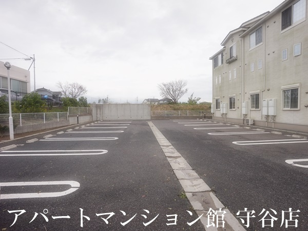 エンジェライトⅡの駐車場