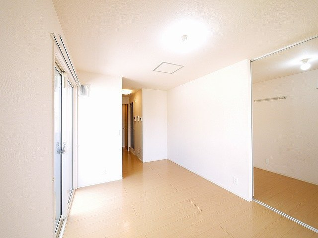 ミコルミナスの内装|使いやすい居間です