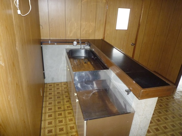 南京終町テナントの内装