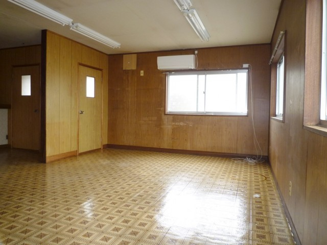 南京終町テナントの内装
