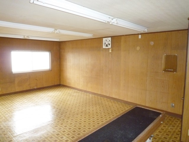 南京終町テナントの内装