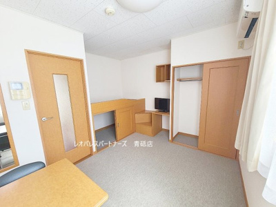 【居間・リビング】 | エミオン | ※参考写真　現況優先   反転タイプ