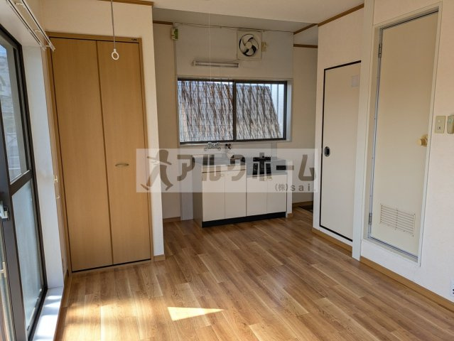 畑本ハイツの居間・リビング|畑本ハイツ（柏原市・河内国分）