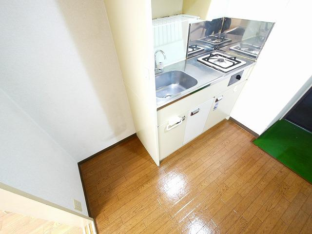 CASA天理のキッチン|コンパクトなキッチンで掃除もラクラク