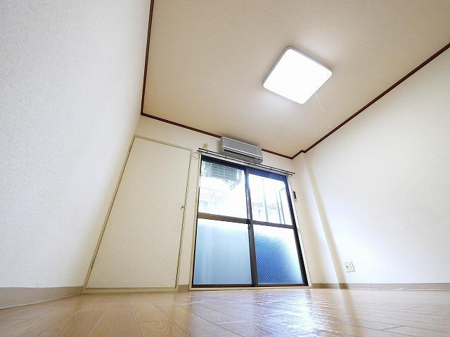 CASA天理の居間・リビング|こちらの居間で趣味の時間をお楽しみください