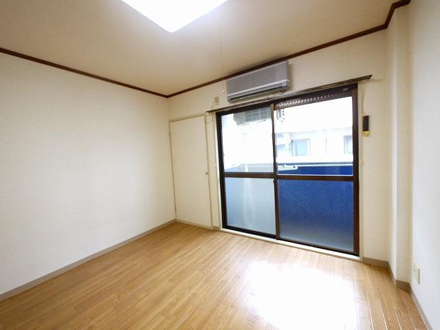 CASA天理の寝室|落ち着いて過ごせるお部屋なので、寝室にいかがでしょうか