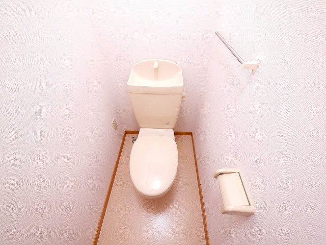 クアトロ　ヴィータのトイレ|ゆったりとした空間のトイレです