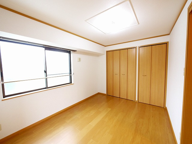 クアトロ　ヴィータの洋室|使い勝手のいい洋室です