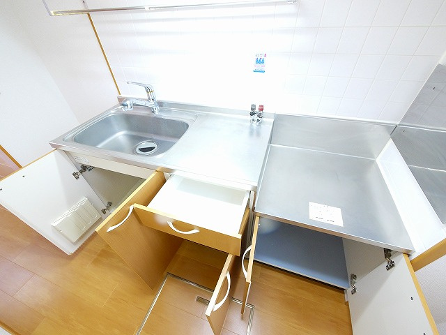 クアトロ　ヴィータのキッチン|お料理しやすいキッチンです