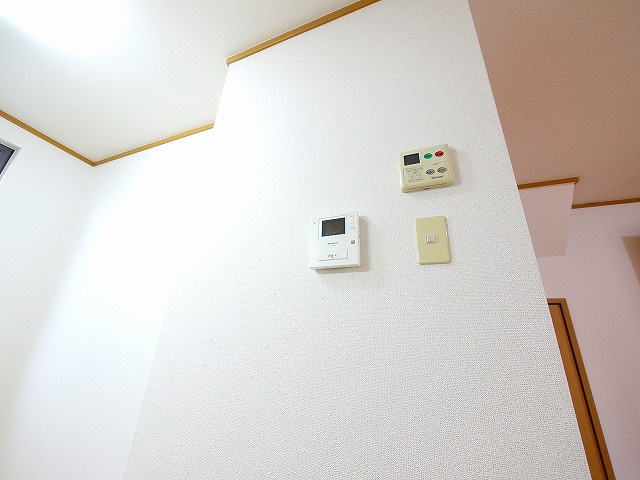 クアトロ　ヴィータの設備|モニター付きインターホンです