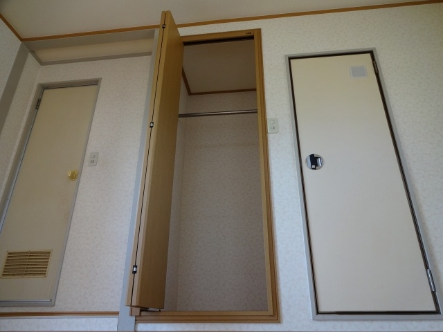 畑本ハイツの収納
