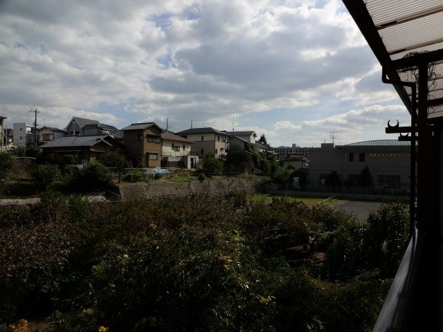 畑本ハイツのバルコニー