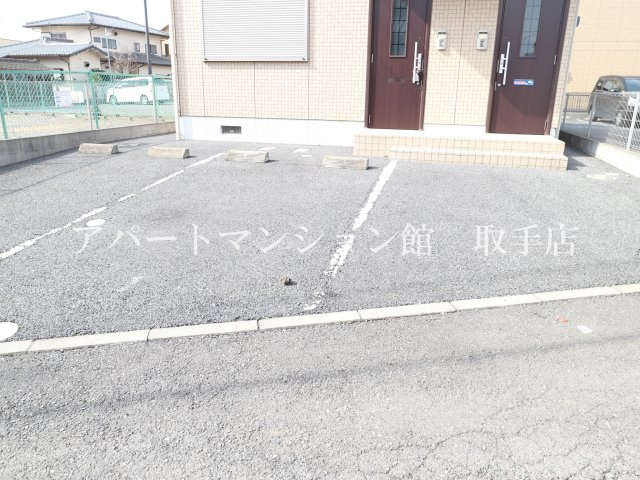 台宿サンモールの駐車場