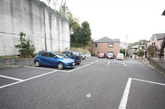 【駐車場】