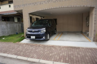 【駐車場】 | １階駐車場