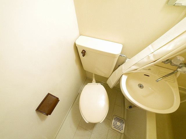 （仮称）三条大路１丁目マンションのトイレ|落ち着いた色調のトイレです