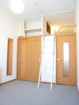 【居間・リビング】 | ワールド山中