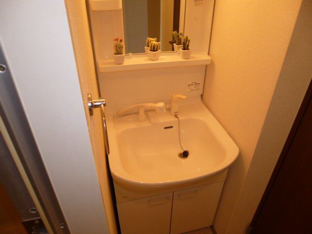 ＪＲＢハイツ倉敷の独立洗面台|シャンプードレッサー