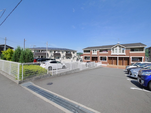 ガーデンハウスＭＵ　Ｃ棟の駐車場