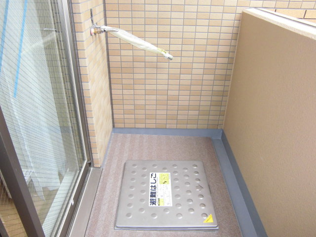 トモ南堀江のバルコニー