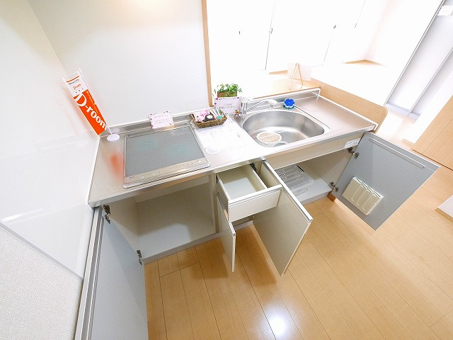 プレジールのキッチン|きれいなキッチンです