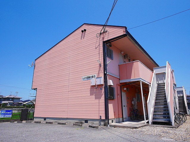 ハイツ四条大路Bの外観