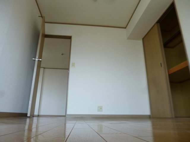 メイプルマンションの洋室