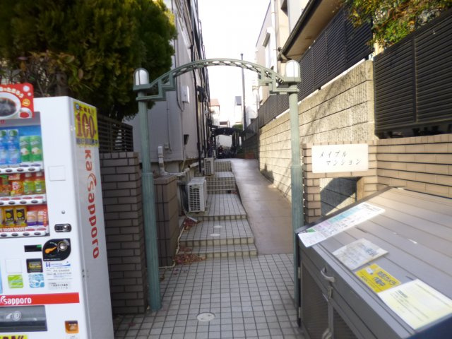 メイプルマンションのエントランス