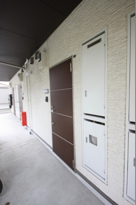 【その他共用部分】 | サンシャインテラス | きれいに掃除されている共有廊下。