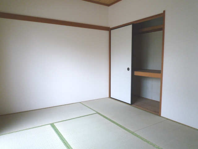 シティハイツ久米川の和室