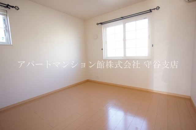 リシェコリーヌBの洋室